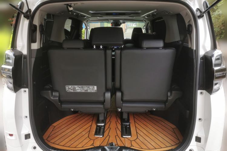 Used Toyota Vellfire 2020 Dual-Engine 2.5L HV Luxury Edition Trunk