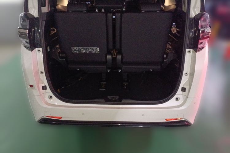 Used Toyota Vellfire 2020 Dual-Engine 2.5L HV Luxury Edition Trunk