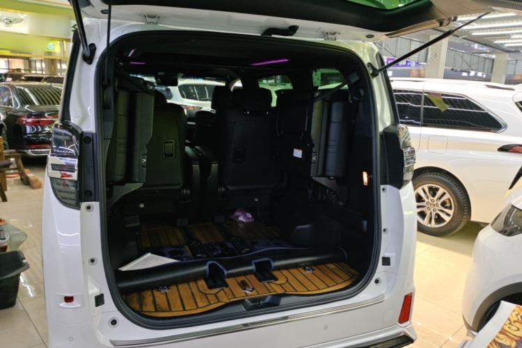 Used Toyota Vellfire 2020 Dual-Engine 2.5L HV Prestige Edition Trunk