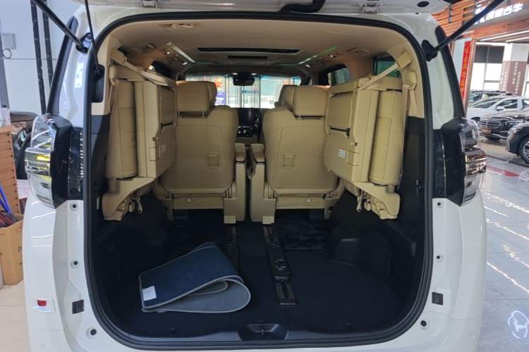 Used Toyota Vellfire 2020 Dual-Engine 2.5L HV Prestige Edition Trunk