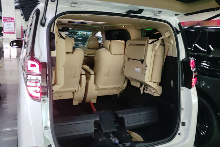 Used Toyota Vellfire 2020 Dual-Engine 2.5L HV Prestige Edition Trunk
