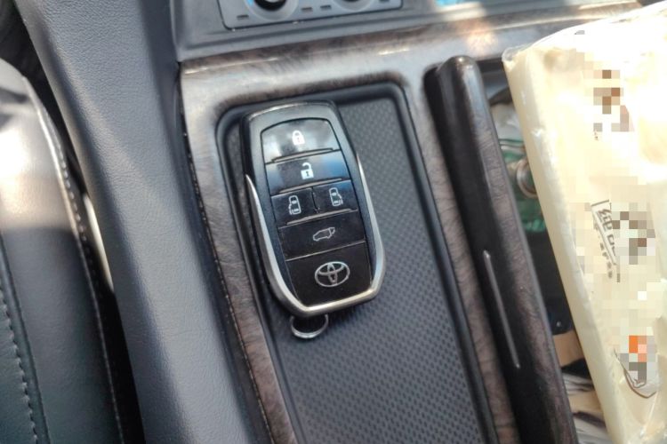Used Toyota Vellfire 2020 Dual-Engine 2.5L HV Prestige Edition Vehicle Key
