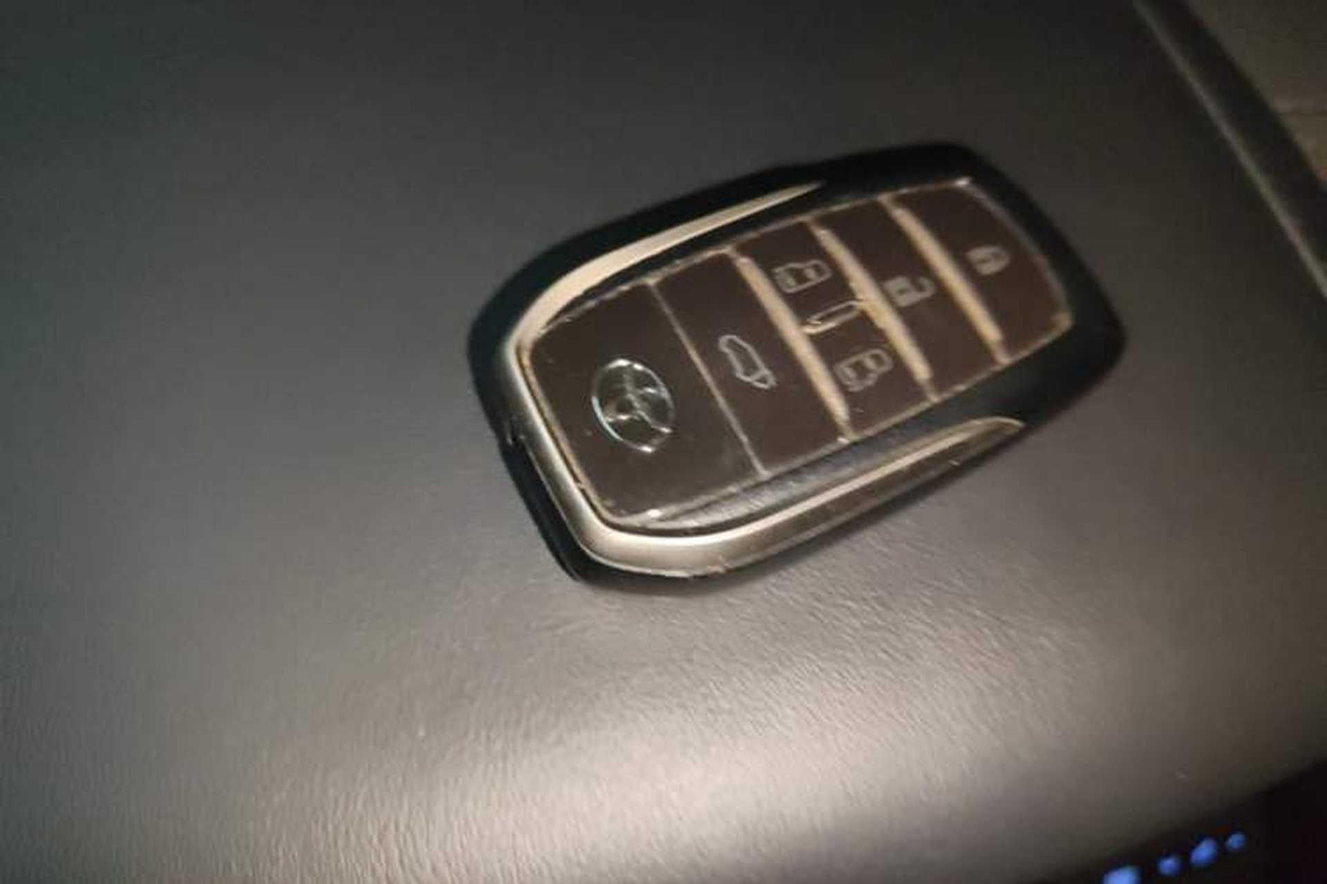 Used Toyota Vellfire 2020 Dual-Engine 2.5L HV Prestige Edition Vehicle Key