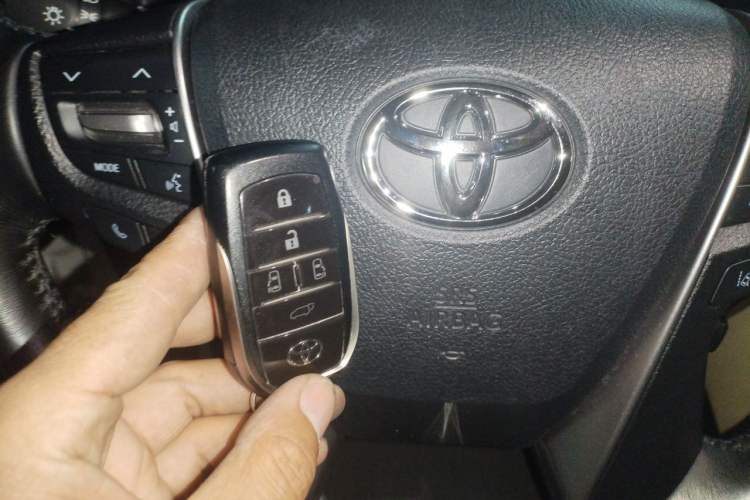Used Toyota Vellfire 2020 Dual-Engine 2.5L HV Prestige Edition Vehicle Key