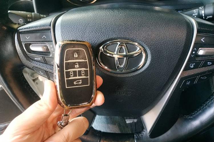 Used Toyota Vellfire 2020 Dual-Engine 2.5L HV Prestige Edition Vehicle Key