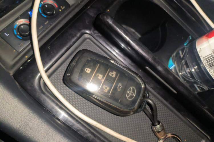 Used Toyota Vellfire 2020 Dual-Engine 2.5L HV Luxury Edition Vehicle Key