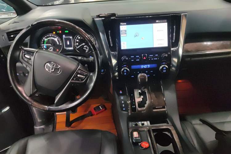 Used Toyota Vellfire 2021 Crown Dual-Engine 2.5L HV Prestige Edition Audio And AC Panel