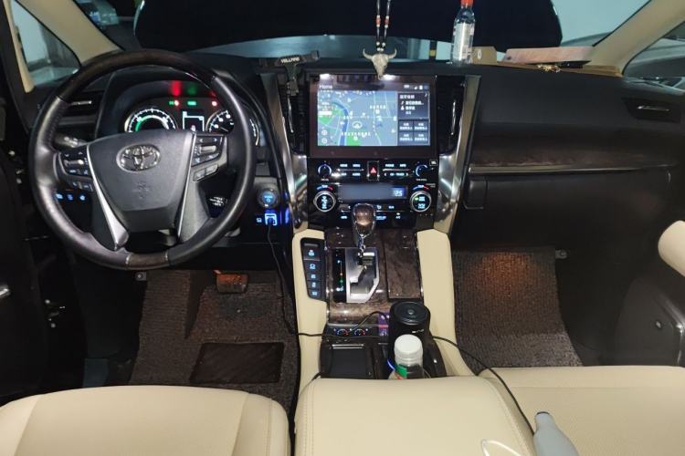 Used Toyota Vellfire 2021 Crown Dual-Engine 2.5L HV Prestige Edition Center Console