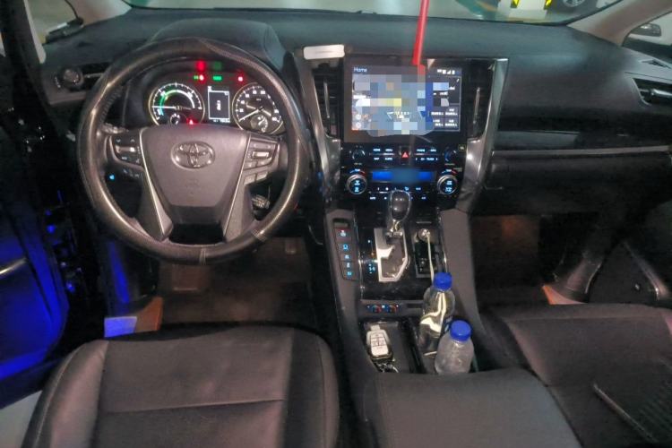 Used Toyota Vellfire 2021 Crown Dual-Engine 2.5L HV Luxury Edition Center Console