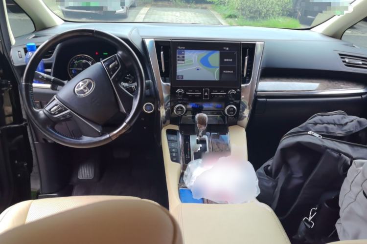 Used Toyota Vellfire 2021 Crown Dual-Engine 2.5L HV Supreme Edition Center Console