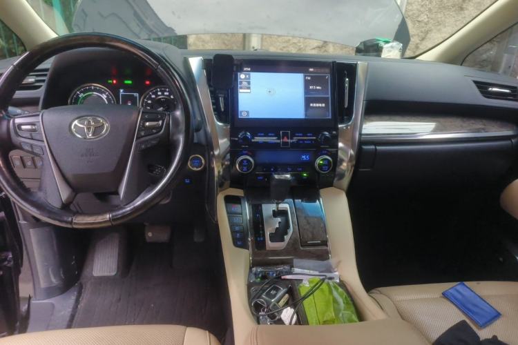 Used Toyota Vellfire 2021 Crown Dual-Engine 2.5L HV Prestige Edition Center Console