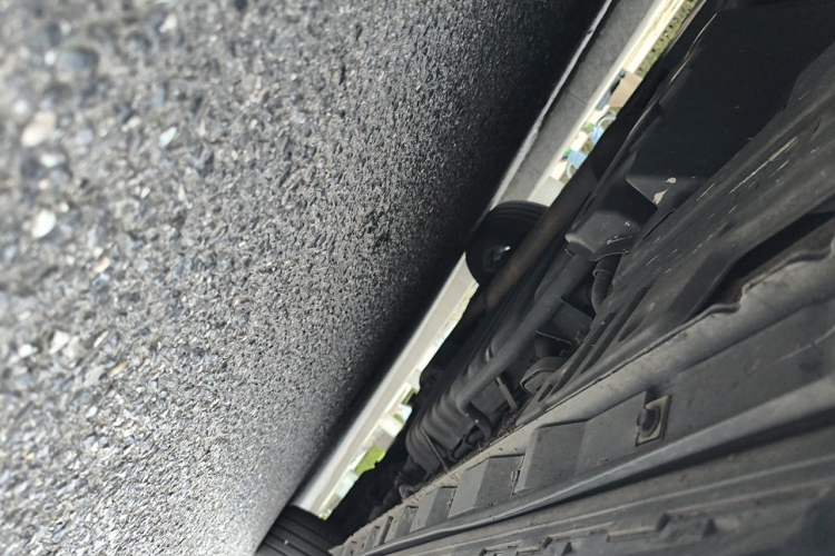 Used Toyota Vellfire 2021 Crown Dual-Engine 2.5L HV Supreme Edition Chassis Front Left