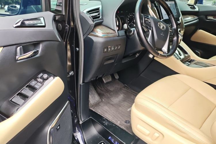 Used Toyota Vellfire 2021 Crown Dual-Engine 2.5L HV Supreme Edition Driver Seat