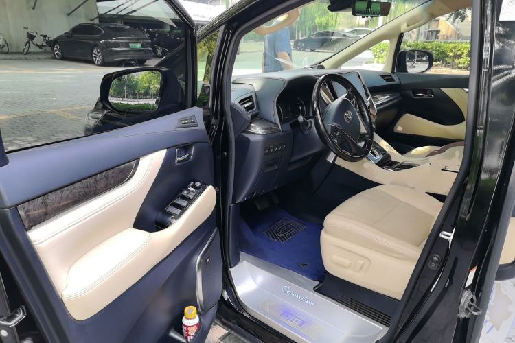 Used Toyota Vellfire 2021 Crown Dual-Engine 2.5L HV Supreme Edition Driver Seat