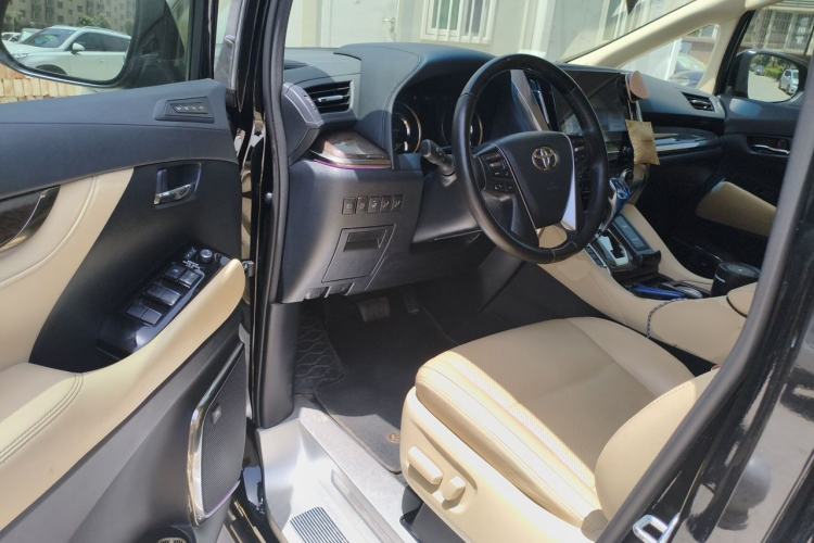 Used Toyota Vellfire 2021 Crown Dual-Engine 2.5L HV Prestige Edition Driver Seat
