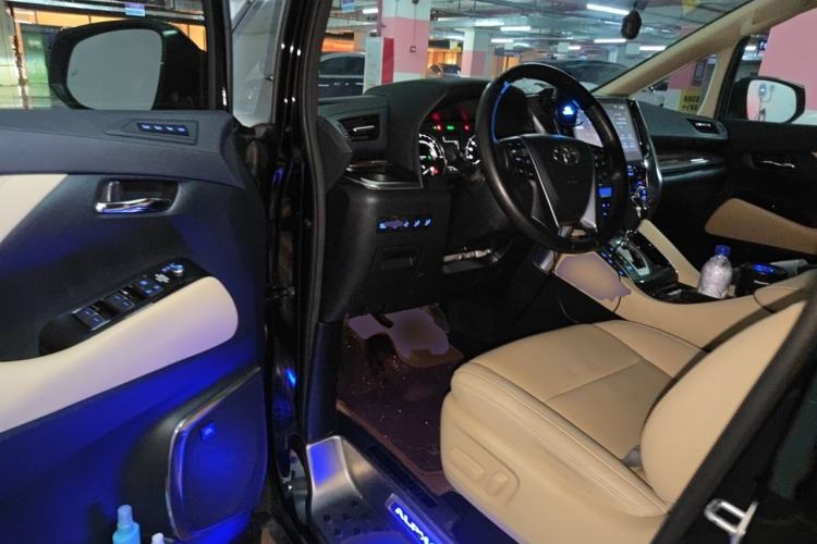 Used Toyota Vellfire 2021 Crown Dual-Engine 2.5L HV Prestige Edition Driver Seat