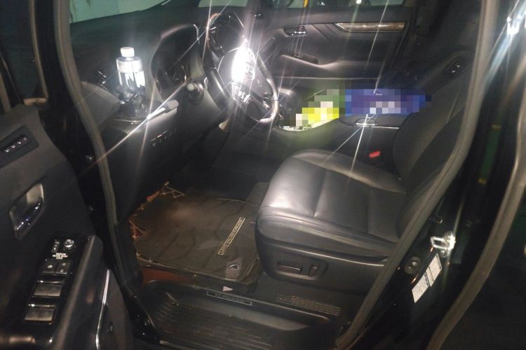 Used Toyota Vellfire 2021 Crown Dual-Engine 2.5L HV Prestige Edition Driver Seat