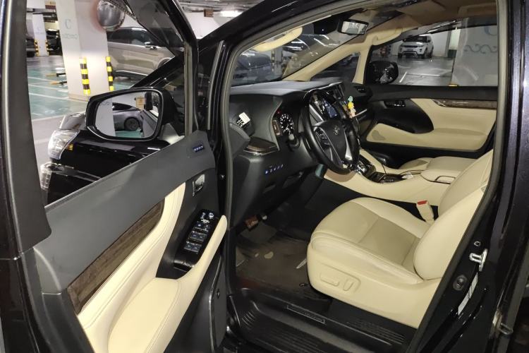 Used Toyota Vellfire 2021 Crown Dual-Engine 2.5L HV Supreme Edition Driver Seat