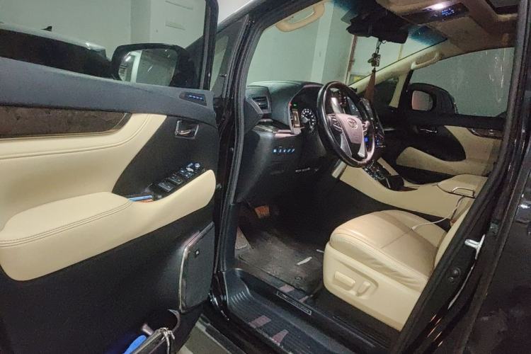Used Toyota Vellfire 2021 Crown Dual-Engine 2.5L HV Prestige Edition Driver Seat