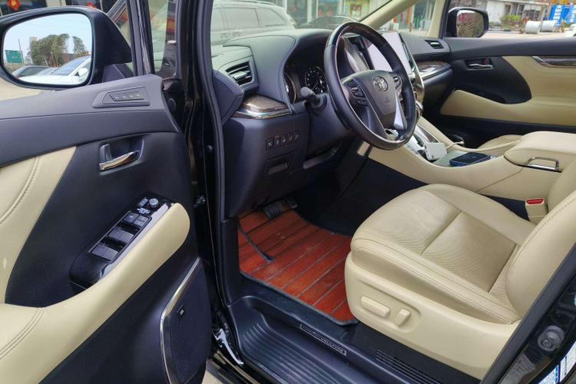 Used Toyota Vellfire 2021 Crown Dual-Engine 2.5L HV Supreme Edition Driver Seat