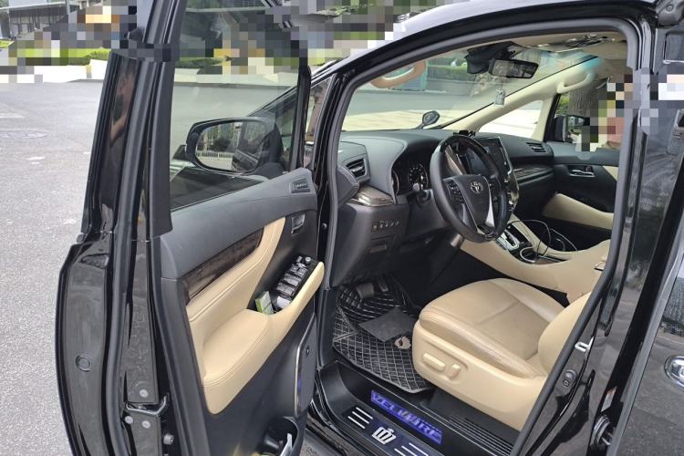 Used Toyota Vellfire 2021 Crown Dual-Engine 2.5L HV Supreme Edition Driver Seat