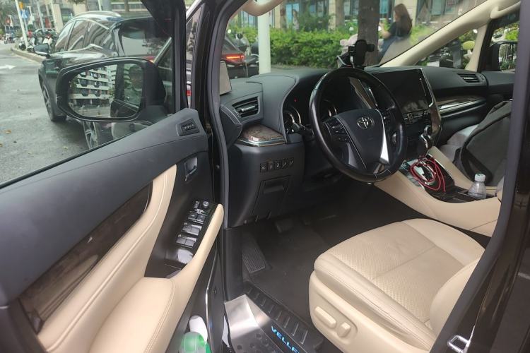 Used Toyota Vellfire 2021 Crown Dual-Engine 2.5L HV Prestige Edition Driver Seat
