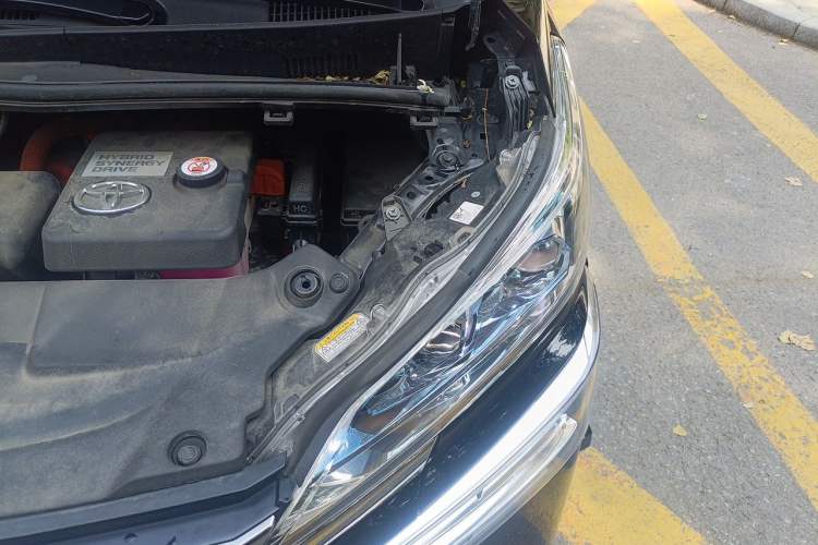 Used Toyota Vellfire 2021 Crown Dual-Engine 2.5L HV Prestige Edition Engine Bay Left