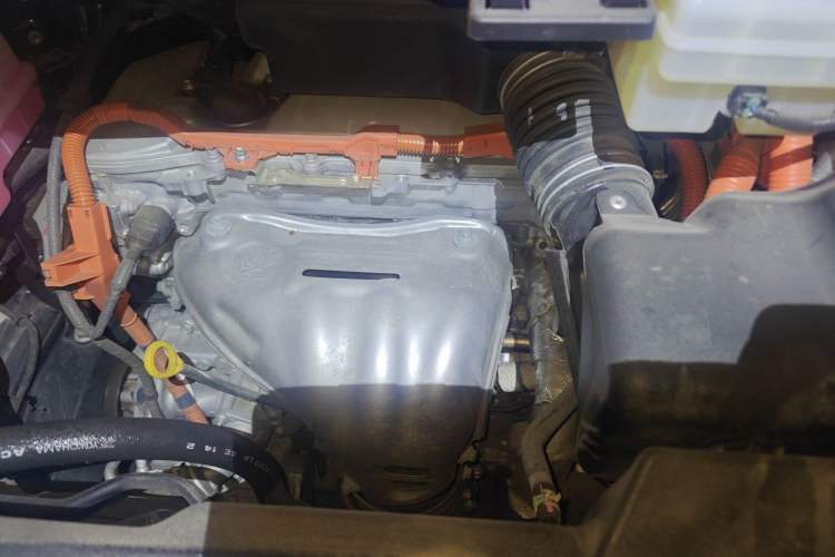 Used Toyota Vellfire 2021 Crown Dual-Engine 2.5L HV Prestige Edition Engine Bay Left