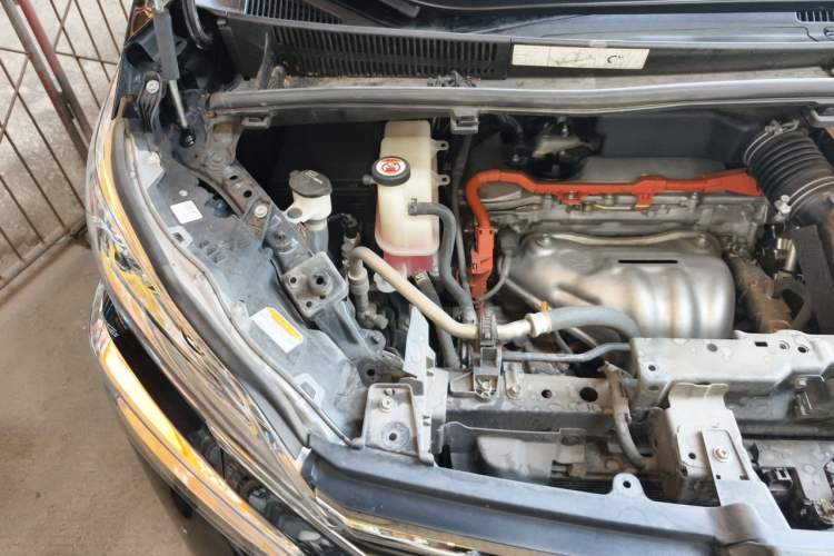 Used Toyota Vellfire 2021 Crown Dual-Engine 2.5L HV Prestige Edition Engine Bay Right