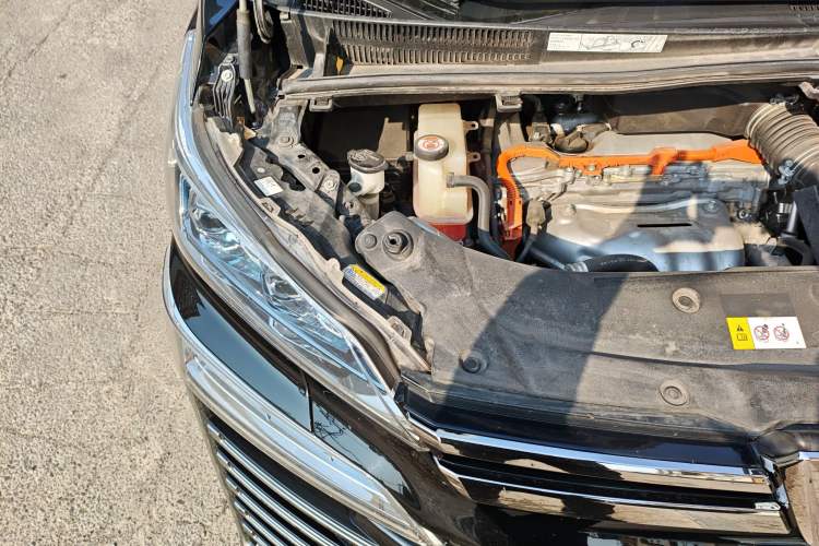 Used Toyota Vellfire 2021 Crown Dual-Engine 2.5L HV Supreme Edition Engine Bay Right