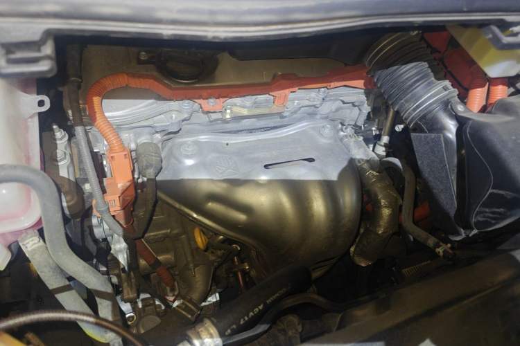 Used Toyota Vellfire 2021 Crown Dual-Engine 2.5L HV Prestige Edition Engine Bay Right