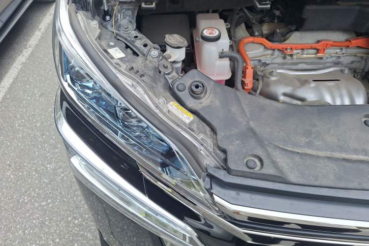 Used Toyota Vellfire 2021 Crown Dual-Engine 2.5L HV Prestige Edition Engine Bay Right