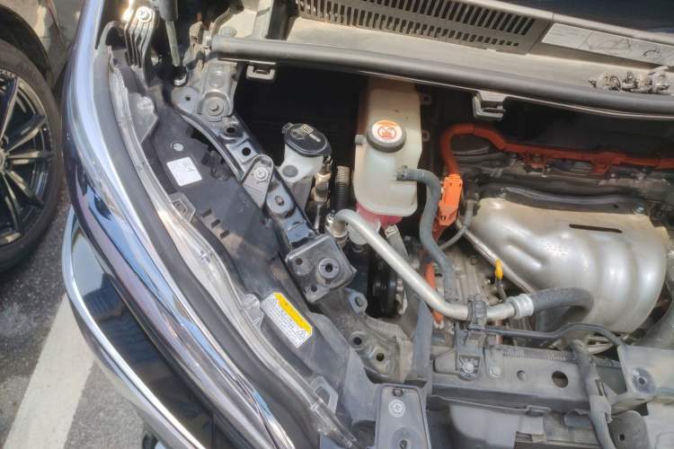 Used Toyota Vellfire 2021 Crown Dual-Engine 2.5L HV Luxury Edition Engine Bay Right