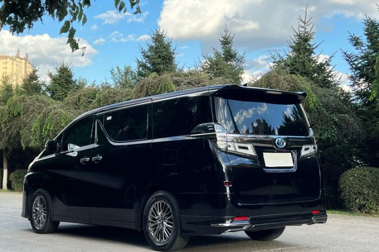 Used Toyota Vellfire 2021 Crown Dual-Engine 2.5L HV Supreme Edition Exterior 1