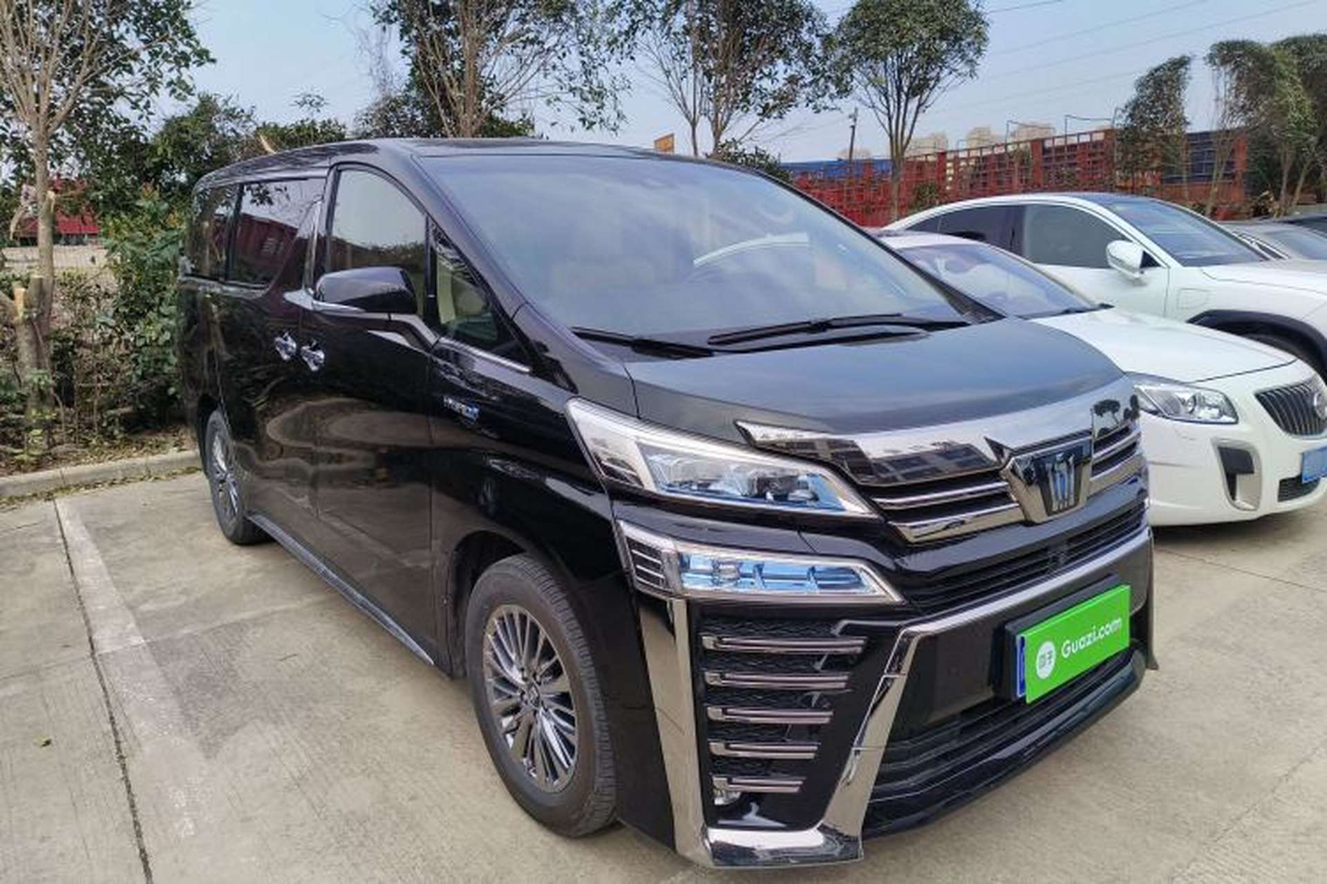 Used Toyota Vellfire 2021 Crown Dual-Engine 2.5L HV Supreme Edition Exterior 1