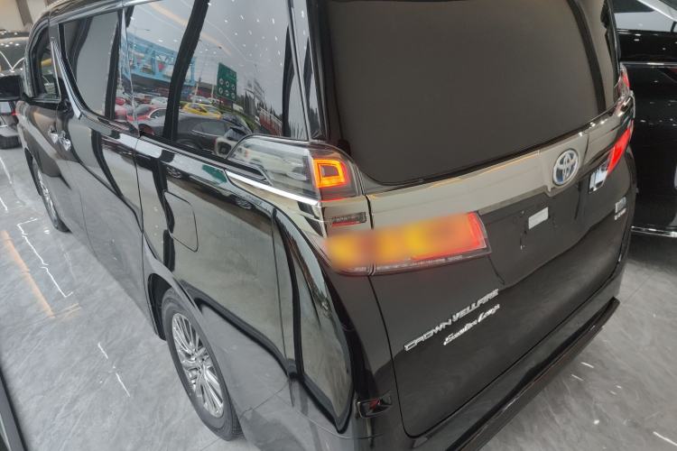 Used Toyota Vellfire 2021 Crown Dual-Engine 2.5L HV Prestige Edition Exterior 2