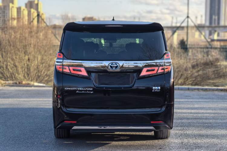 Used Toyota Vellfire 2021 Crown Dual-Engine 2.5L HV Supreme Edition Exterior 3