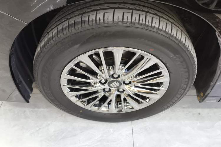 Used Toyota Vellfire 2021 Crown Dual-Engine 2.5L HV Prestige Edition Exterior 4