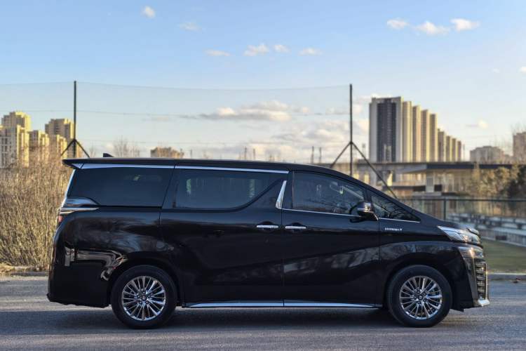 Used Toyota Vellfire 2021 Crown Dual-Engine 2.5L HV Supreme Edition Exterior 5