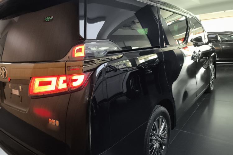 Used Toyota Vellfire 2021 Crown Dual-Engine 2.5L HV Prestige Edition Exterior 6