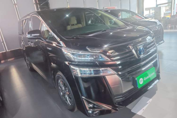 Used Toyota Vellfire 2021 Crown Dual-Engine 2.5L HV Prestige Edition Front Right 45 Deg