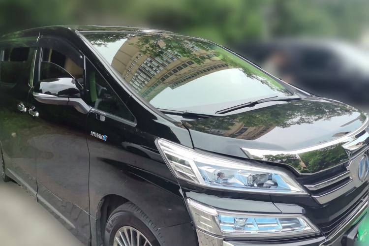 Used Toyota Vellfire 2021 Crown Dual-Engine 2.5L HV Supreme Edition Front Right 45 Deg