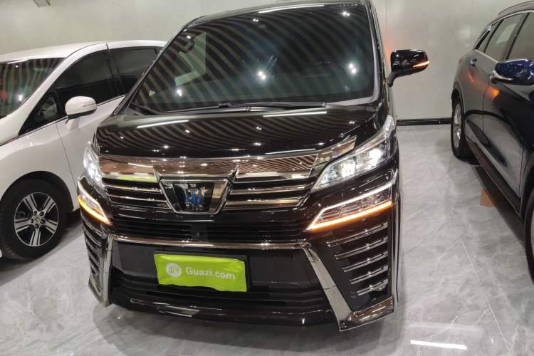Used Toyota Vellfire 2021 Crown Dual-Engine 2.5L HV Prestige Edition Front