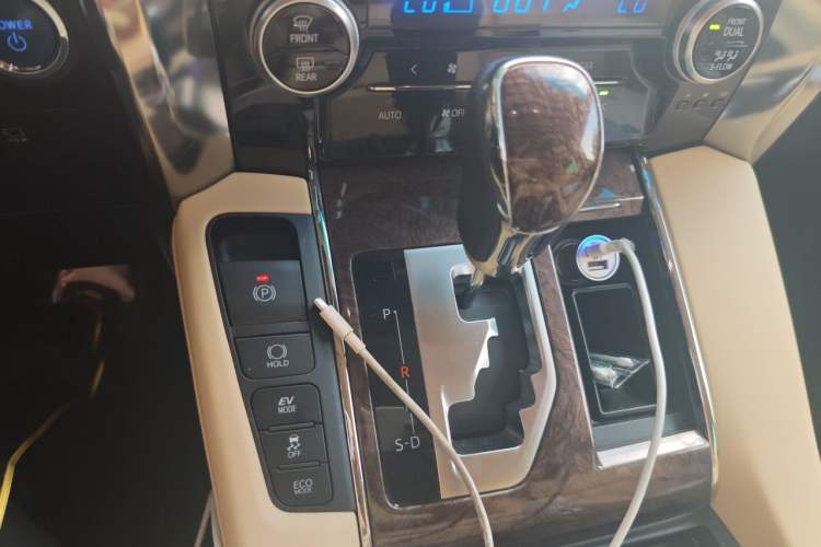 Used Toyota Vellfire 2021 Crown Dual-Engine 2.5L HV Supreme Edition Gear Lever