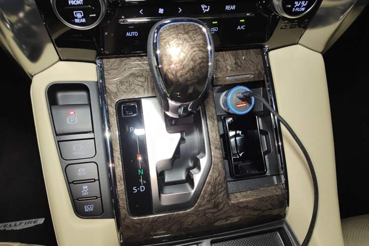 Used Toyota Vellfire 2021 Crown Dual-Engine 2.5L HV Supreme Edition Gear Lever