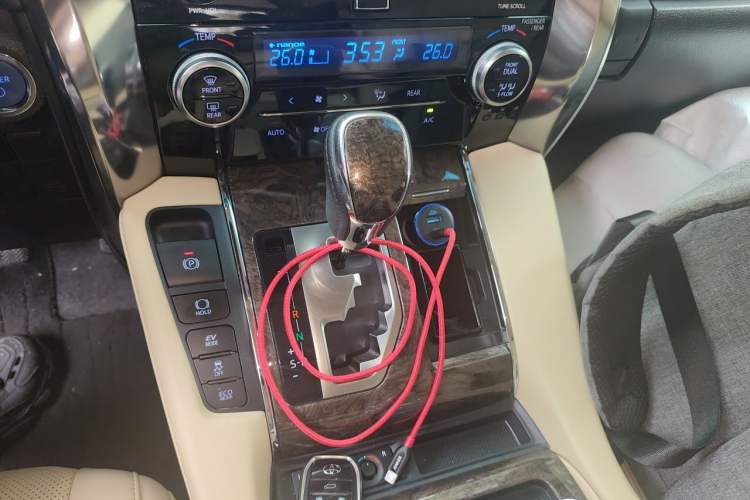 Used Toyota Vellfire 2021 Crown Dual-Engine 2.5L HV Prestige Edition Gear Lever