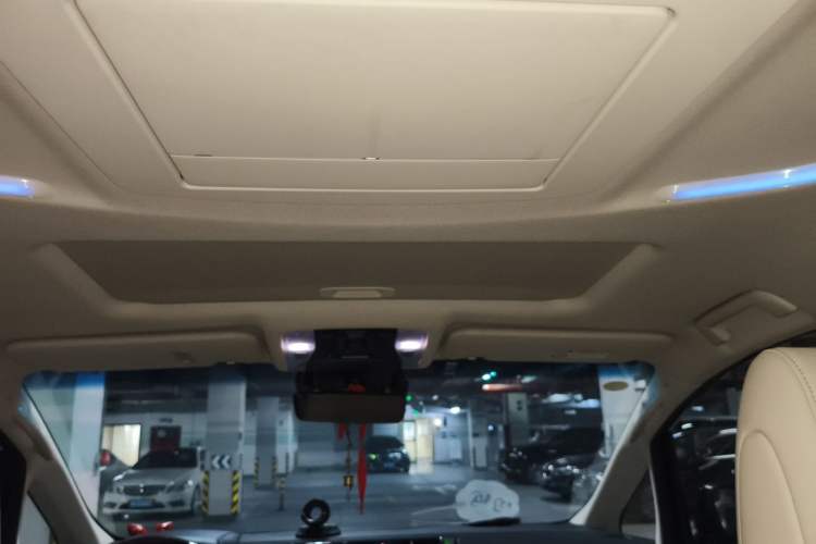 Used Toyota Vellfire 2021 Crown Dual-Engine 2.5L HV Supreme Edition Headliner