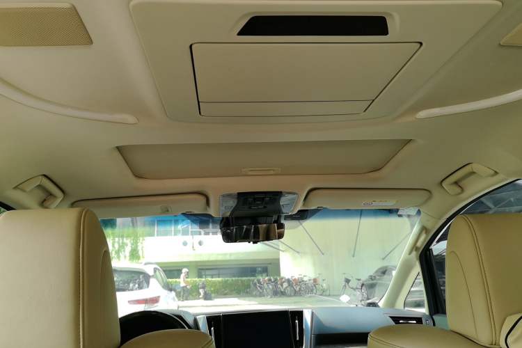 Used Toyota Vellfire 2021 Crown Dual-Engine 2.5L HV Supreme Edition Headliner