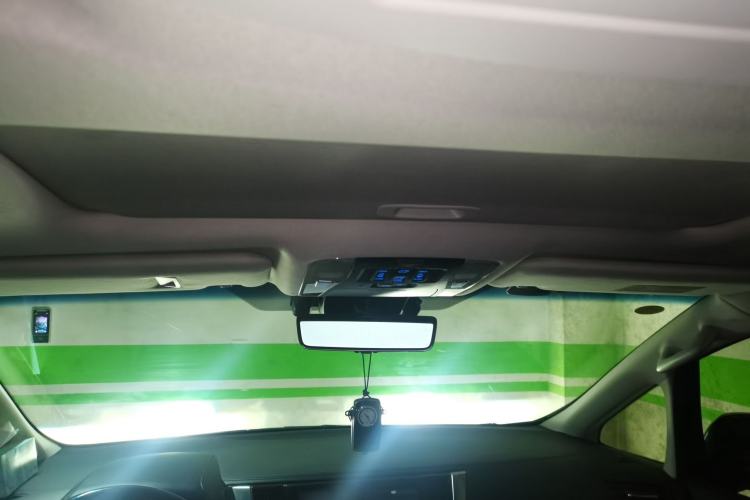 Used Toyota Vellfire 2021 Crown Dual-Engine 2.5L HV Luxury Edition Headliner