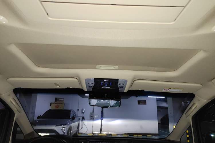 Used Toyota Vellfire 2021 Crown Dual-Engine 2.5L HV Supreme Edition Headliner